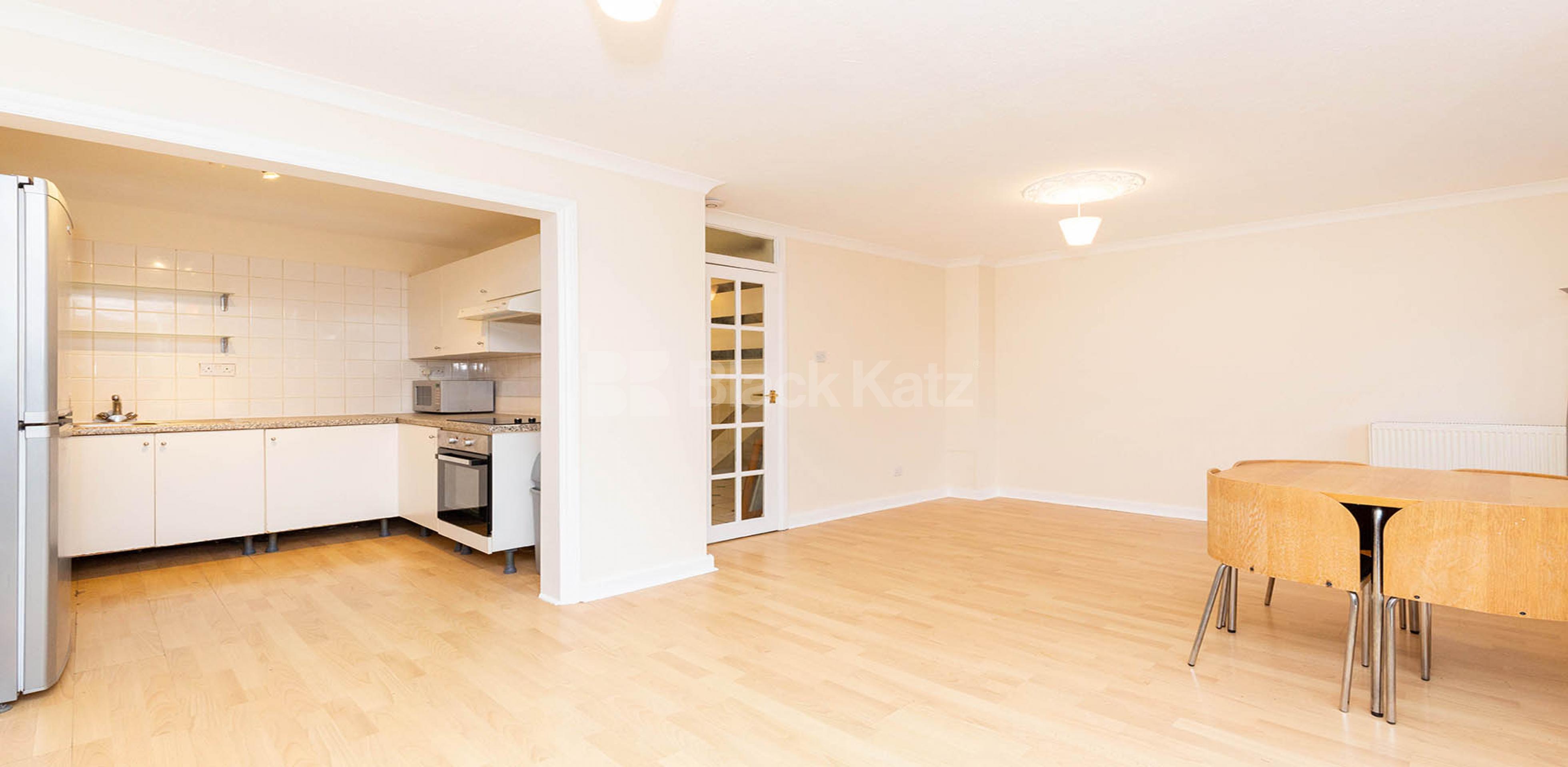 			4 Bedroom, 1 bath, 1 reception Apartment			 Parnell Road , Bow E3 E3